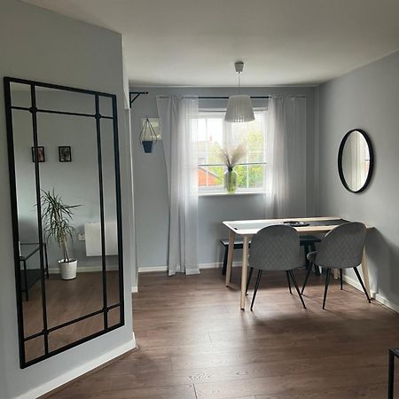 Warrington Apartment Great Sankey Exterior foto